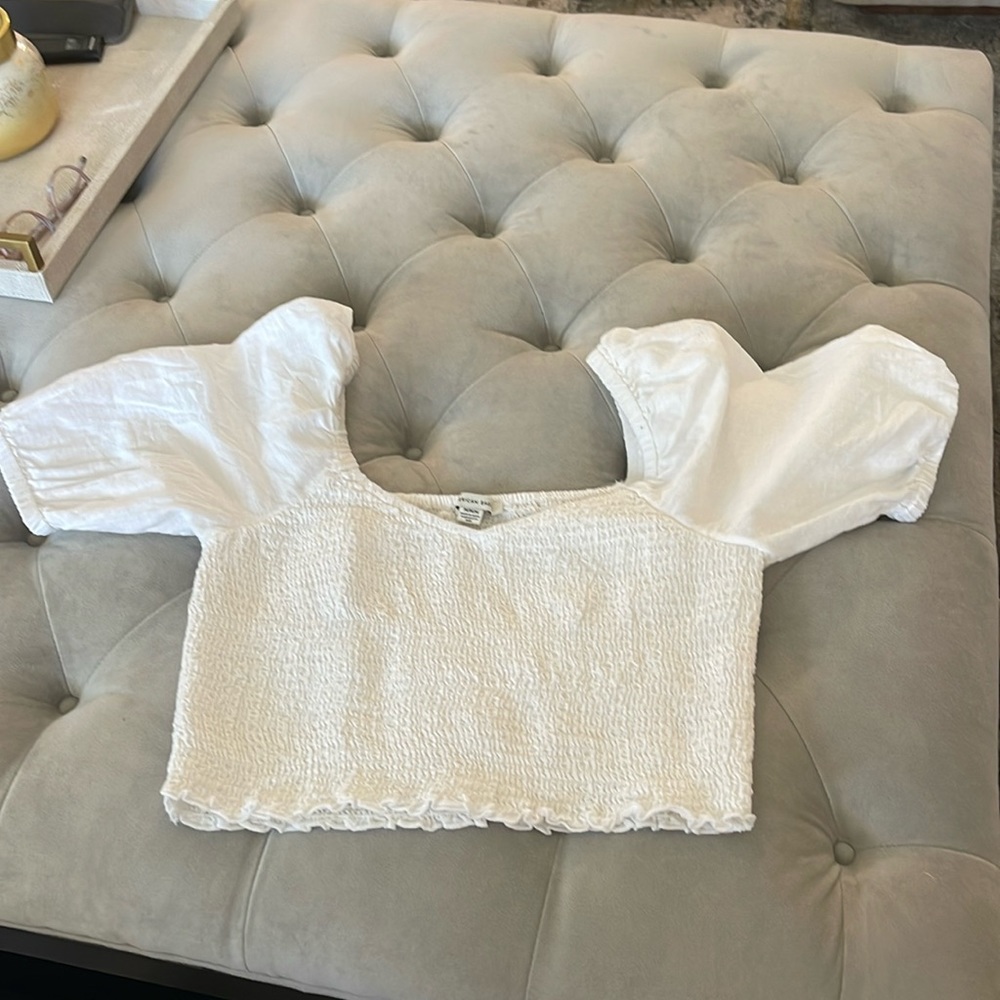 american eagle white crop top, medium